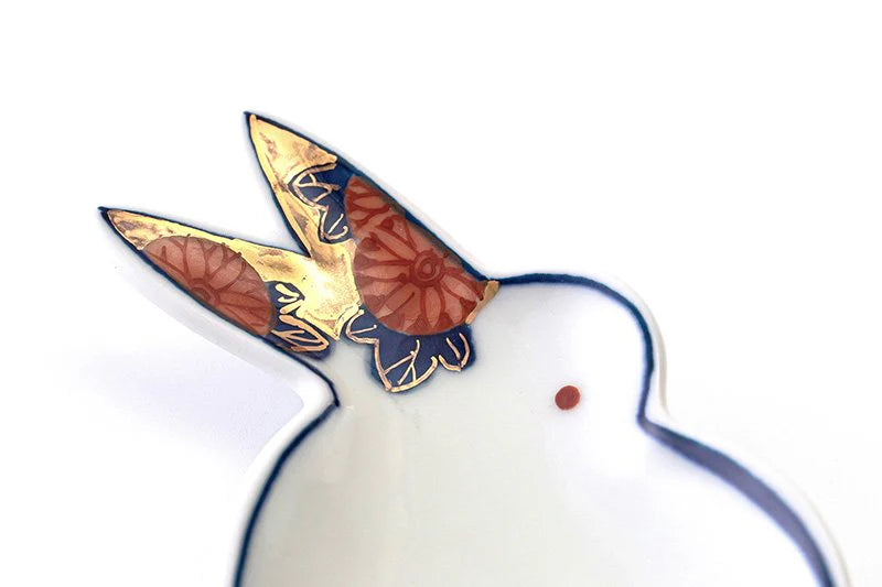 Small rabbit-shaped dish, Old Imari style