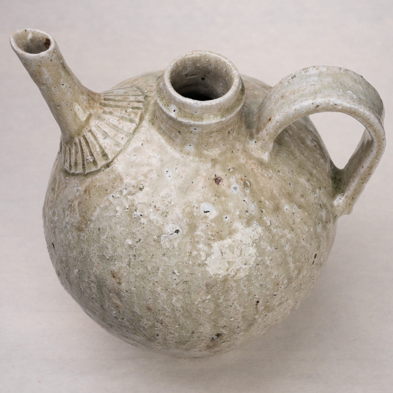 【福島真弥】009_灰釉注器型花器