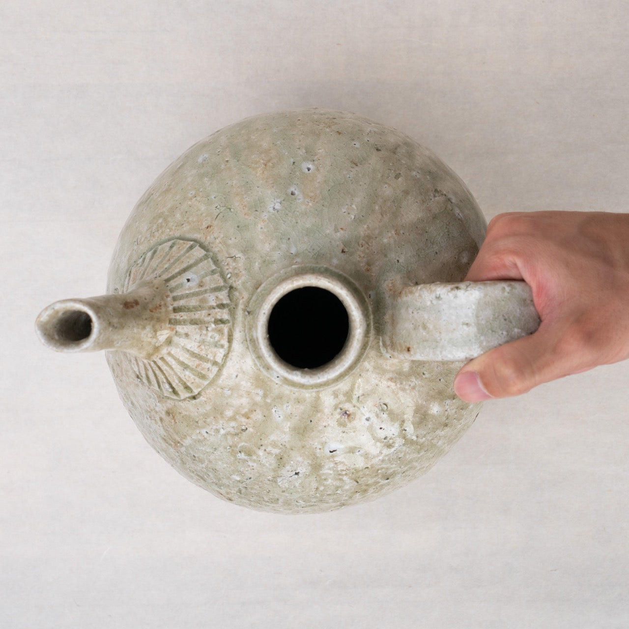 【福島真弥】009_灰釉注器型花器