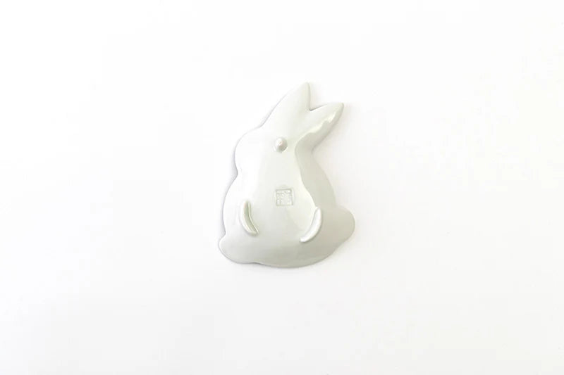 Rabbit-shaped individual plates, Old Imari style