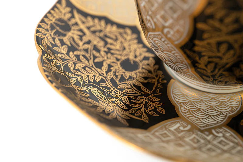 紅茶碗皿 桃絵金襴手(黒)