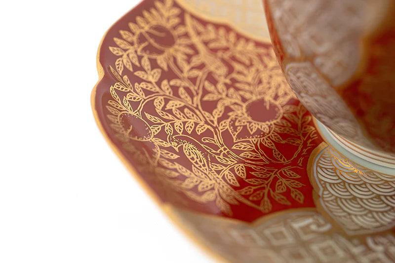 紅茶碗皿 桃絵金襴手(赤)