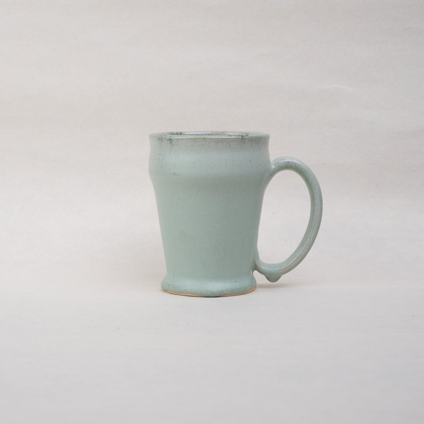 【伴 善雄】05_薄緑マグカップ