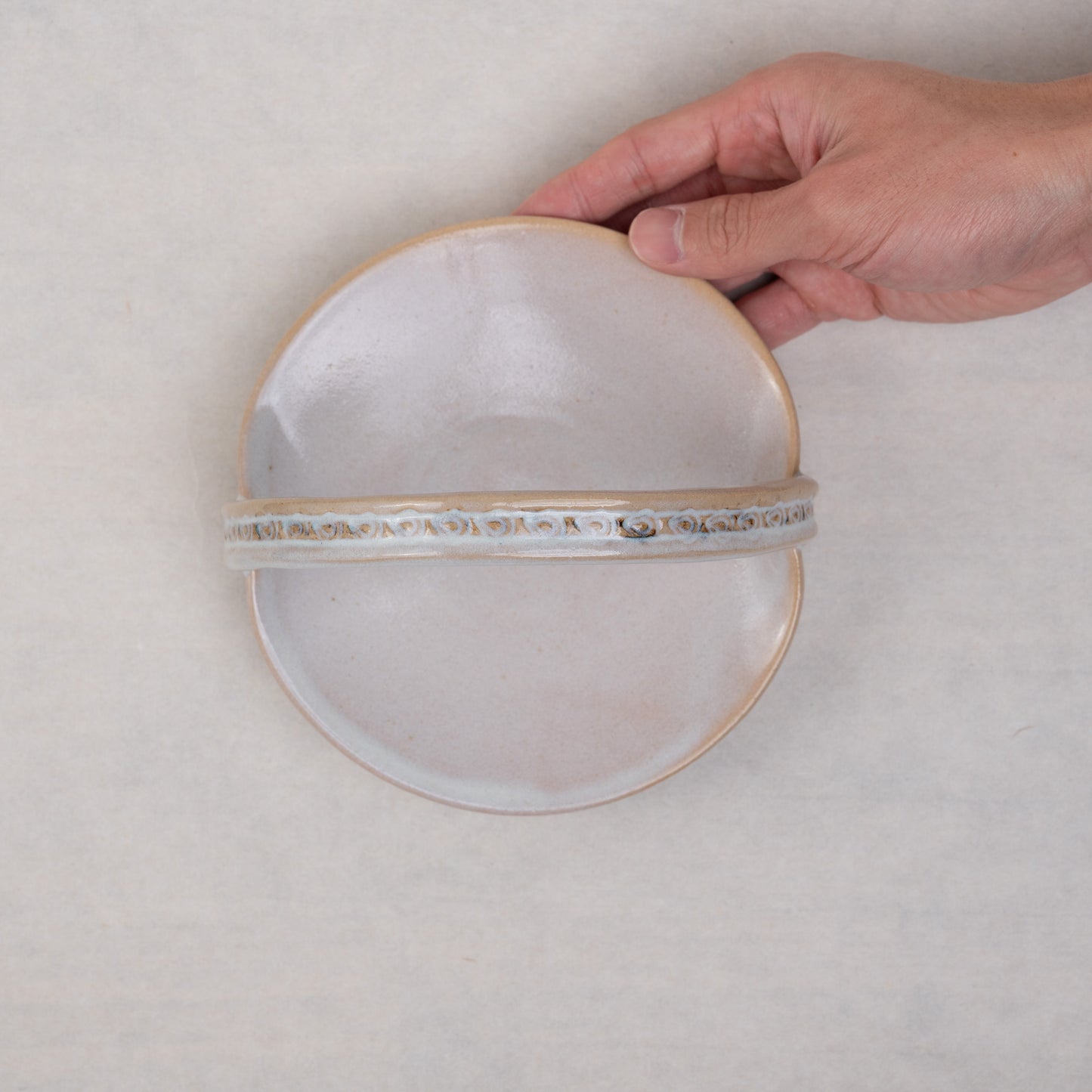 【伴 善雄】08_白萩手付き皿(大)