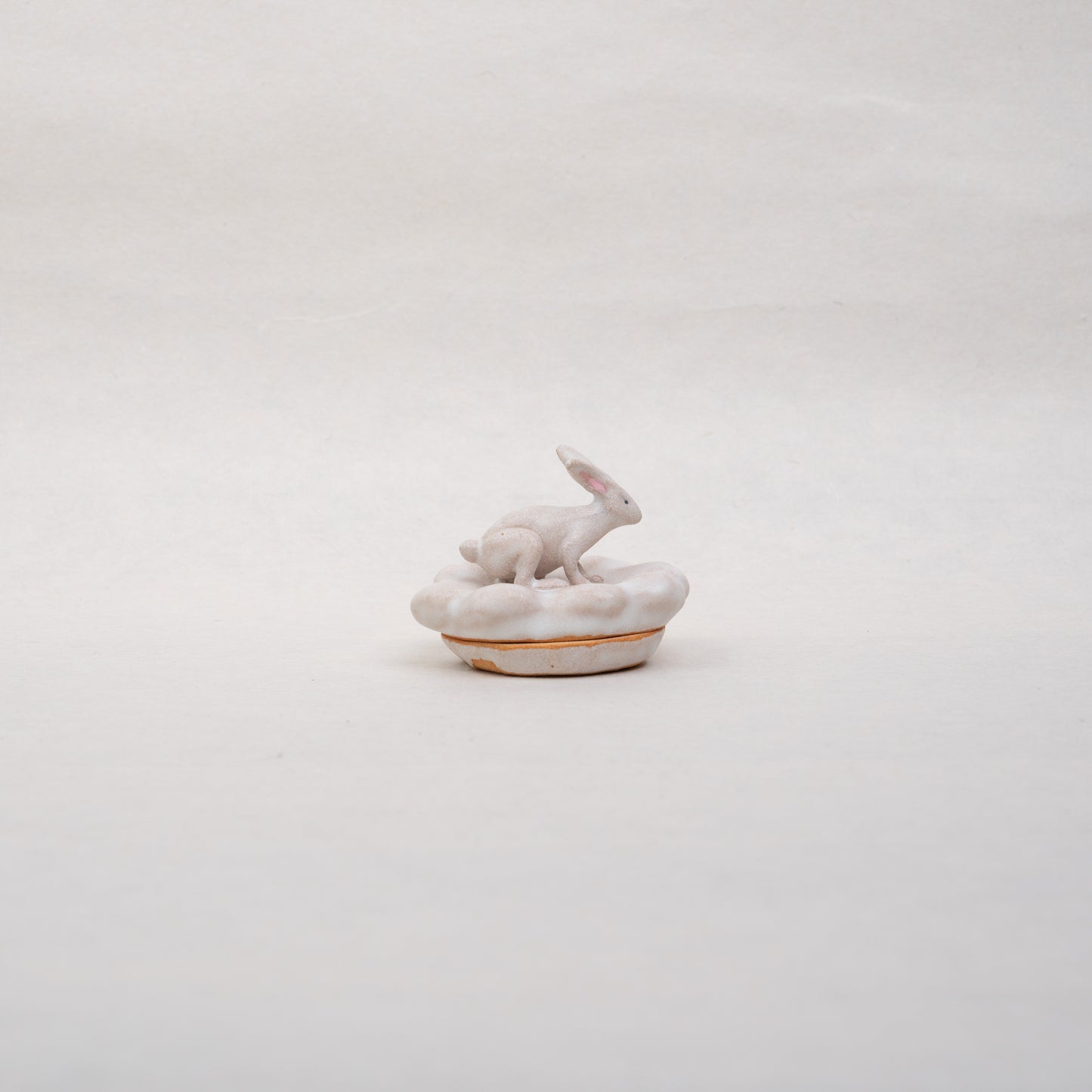 【伴 善雄】26_干支香合「卯」