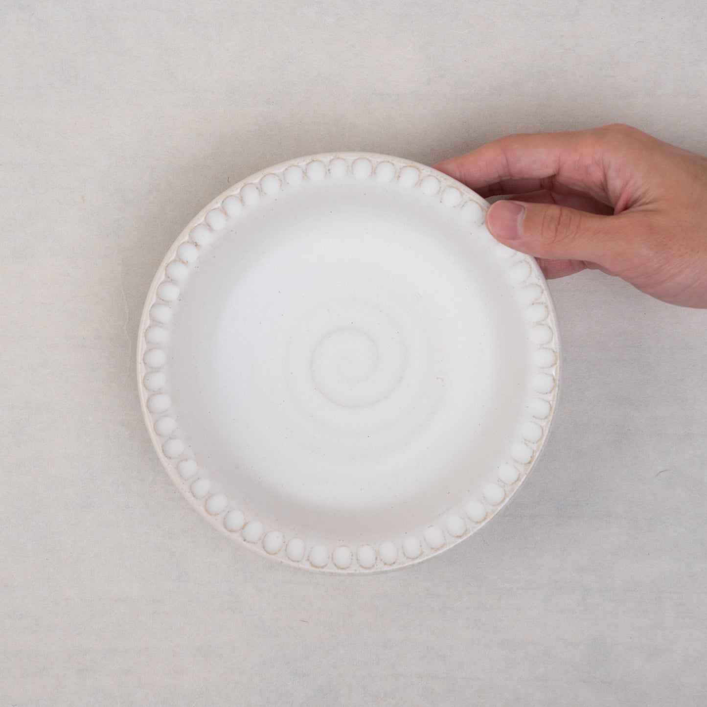 【伴 善雄】04_削白釉5寸平底鉢