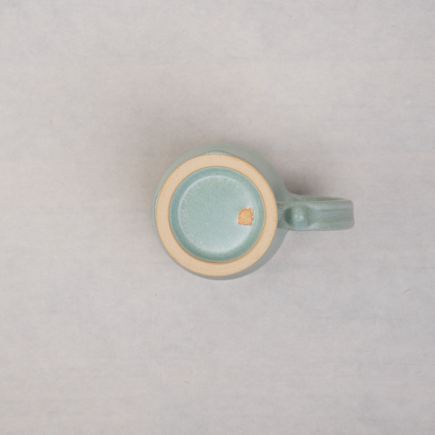 【伴 善雄】05_薄緑マグカップ