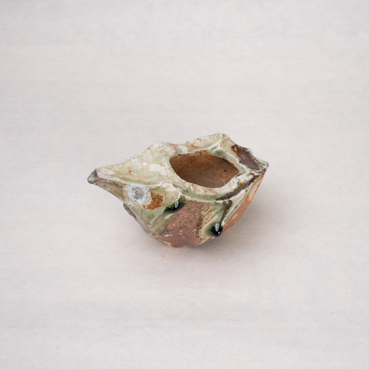 【新 学】029_伊賀 鎬片口酒器