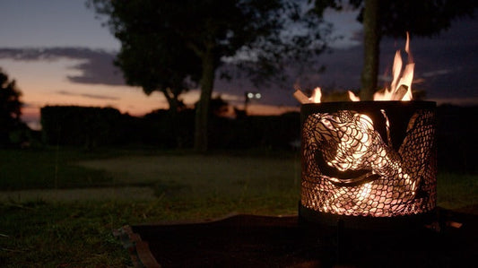 炎をアートに変える：日本の金属職人が辿り着いた「究極の焚き火台」