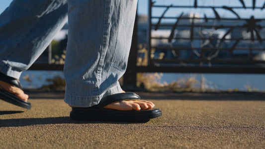 「雪駄（SETTA）」とは何か？利休が愛した機能美