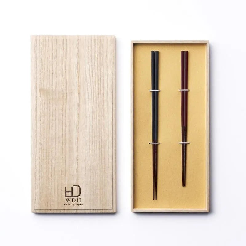 Sasame Chopsticks 2-Pair Set in Paulownia Box Black/Vermilion