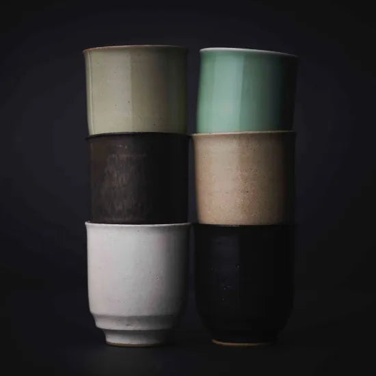 湯呑　黒海鼠釉　黒