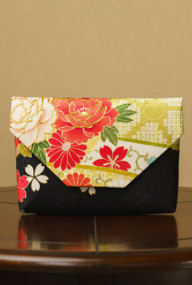 Traditional "Sukiya" Clutch (Black)