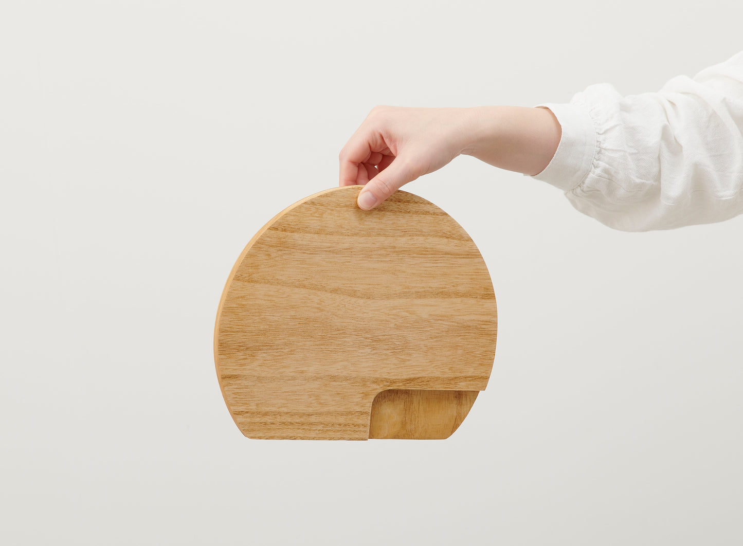 kirisai 桐のカッティングプレート丸