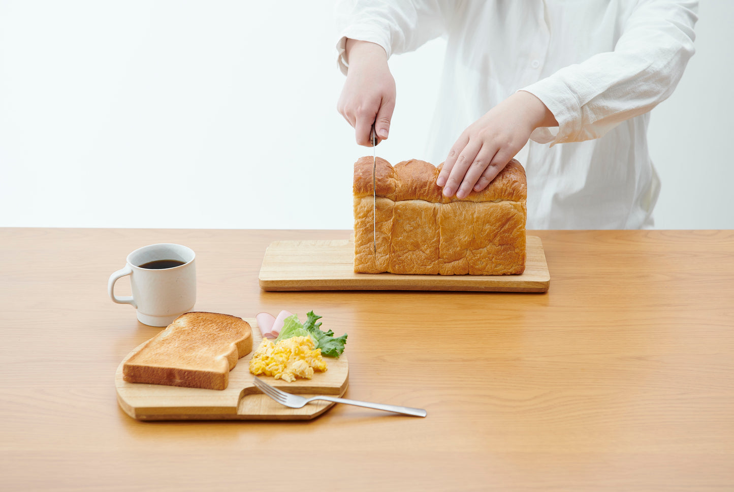 kirisai 桐のカッティングプレート丸