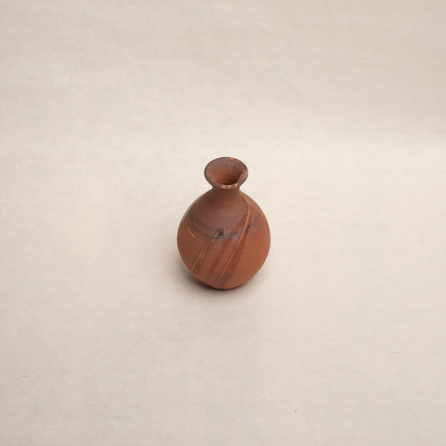 [Kono Genyo] 04_Climbing kiln porcelain fire-drying sake bottle 