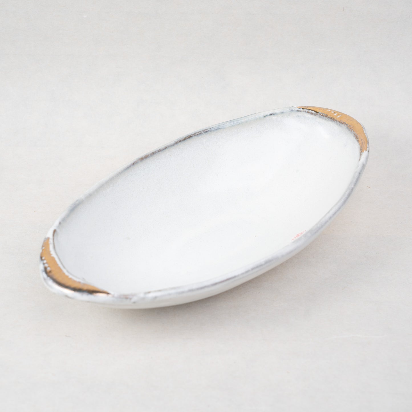 [Hiroko Ban] 49_Gold-painted oval bowl 