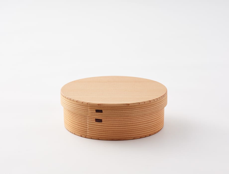 Rounded bento box, larger size.