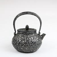 岩肌・小
